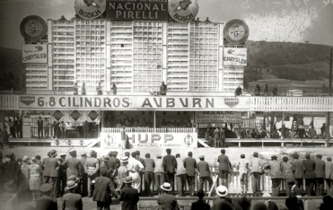 Carrera automóvilistica en el circuito de Lasarte (222 de 493) - Fondo Car-Kutxa Fototeka