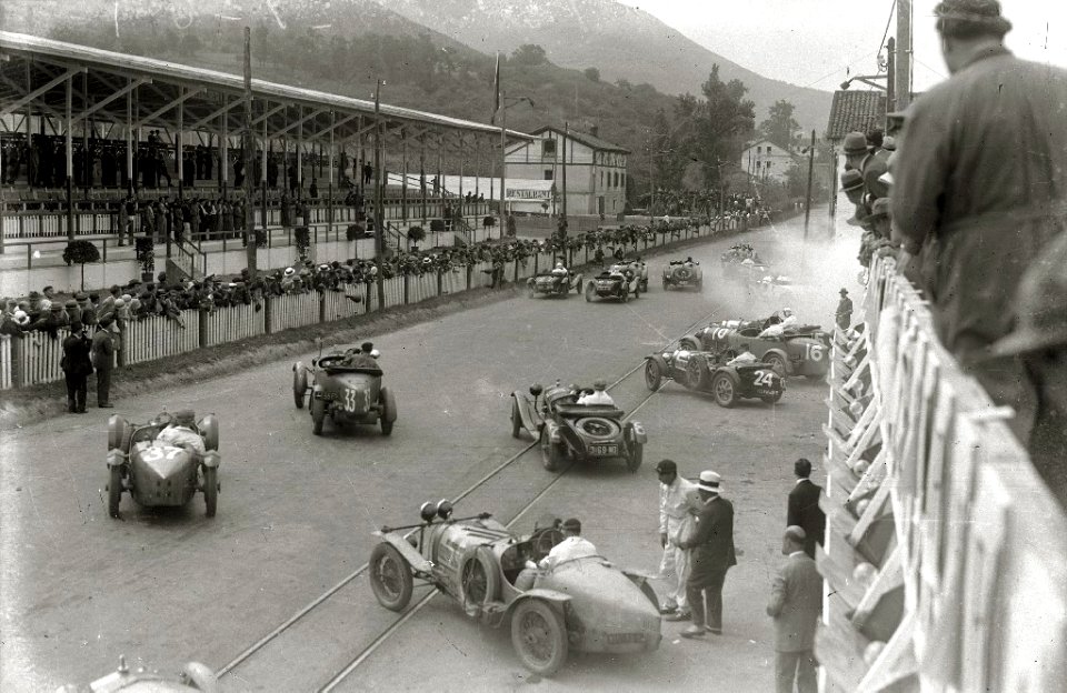 Carrera automóvilistica en el circuito de Lasarte (234 de 493) - Fondo Car-Kutxa Fototeka