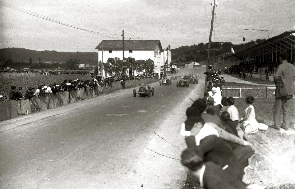 Carrera automóvilistica en el circuito de Lasarte (257 de 493) - Fondo Car-Kutxa Fototeka