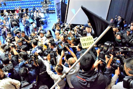 Carrie-lam-announces-manisfesto-4