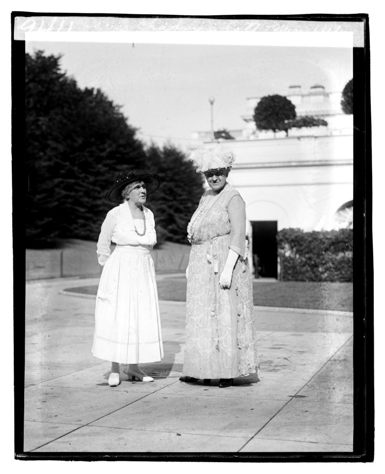 Carrie Chapman Catt and Miss Helen Gardener LCCN2016828540