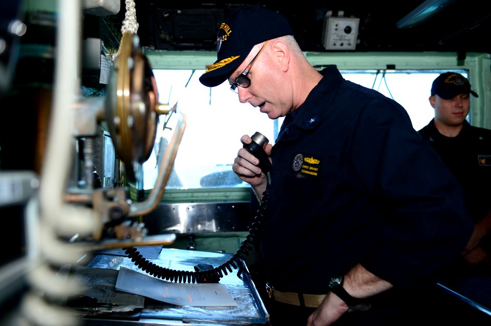 Carrier Strike Group One commander speaks to USS Bunker Hill crew 141107-N-GW918-050