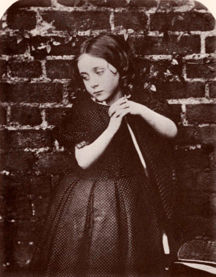 Carrol, Lewis - Amy Hughes (Zeno Fotografie)