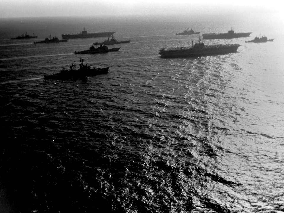 Carriers of TF 155 steaming in the Red Sea in February 1991