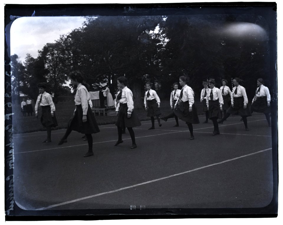 Carshalton Convent (St Philomena's School), 8 Jul 1907 (16580416161)