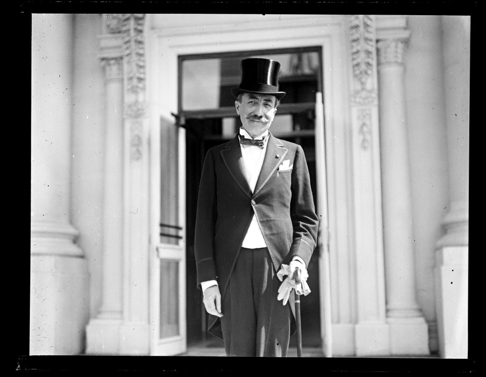 Cartier de Marchienne, Belgium Ambassador to US who bid pres. good-bye before leaving for Belgium for the summer. June 1922 LCCN2016891469