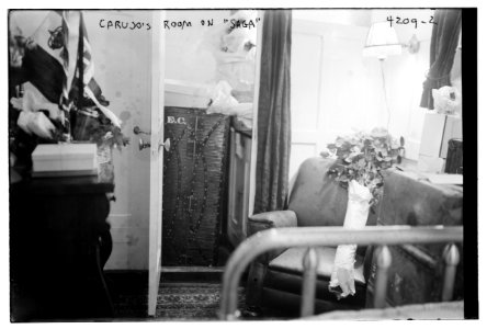 Caruso's room on SAGA LCCN2014704567