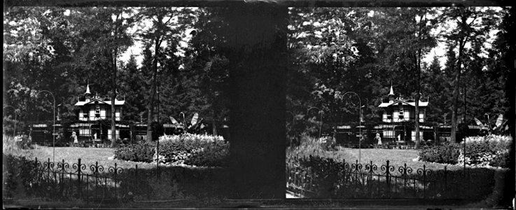 Casa enmig d'uns jardins a Lucerna