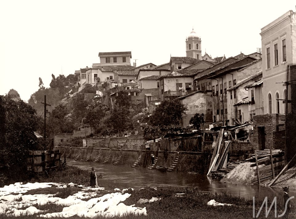 Casario e lavadeira às margens do rio Tamanduateí - Vincenzo Pastore