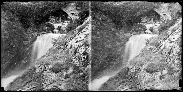 Cascada vora el balneari de Caldes de Boí