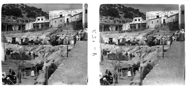Cases a la muralla del Garraf