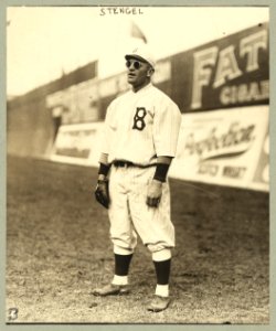 Casey Stengel, full-length portrait, wearing sunglasses, while playing outfield for the Brooklyn Dodgers LCCN97518651