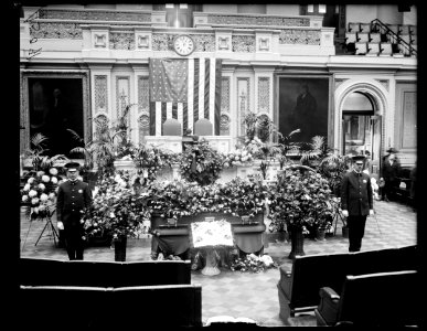 Casket and flowers at U.S. Capitol, Washington, D.C. LCCN2016891880