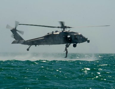 Cast and Recovery exercise with EODMU 2 and HSC 26 120604-N-YX920-571