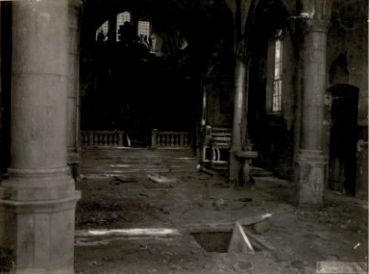 Castello Tesino. Zerstörte Kirche, Innenansicht (BildID 15635241)