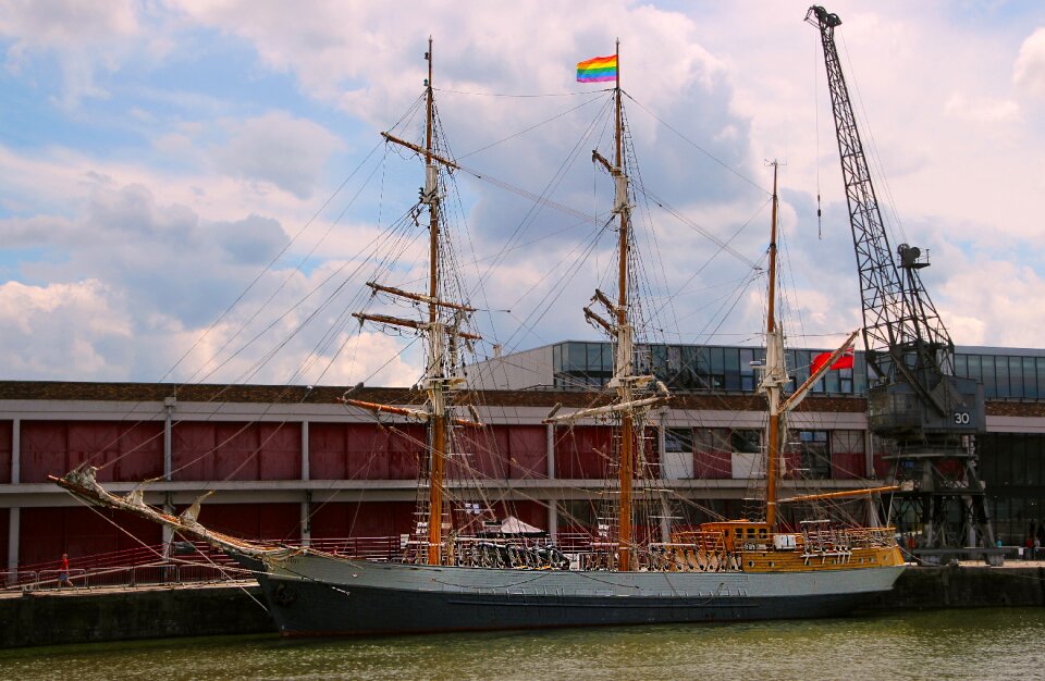 Vessel sail nautical
