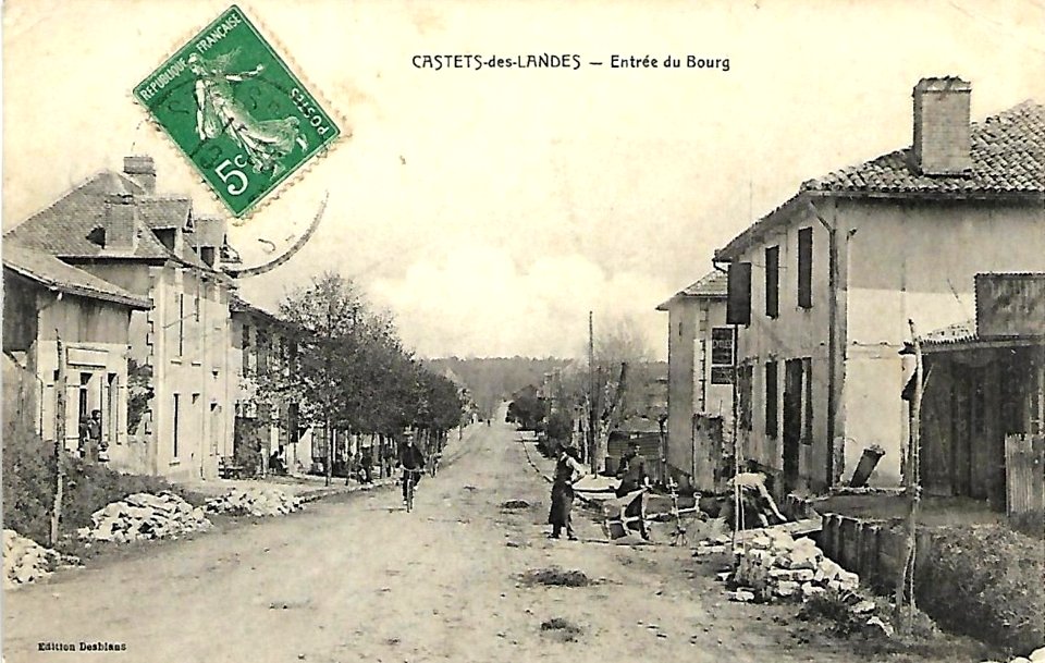 Castets (Landes) - Entrée du bourg