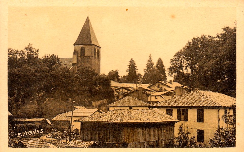 Castets (Landes) - vue sur l'église 3