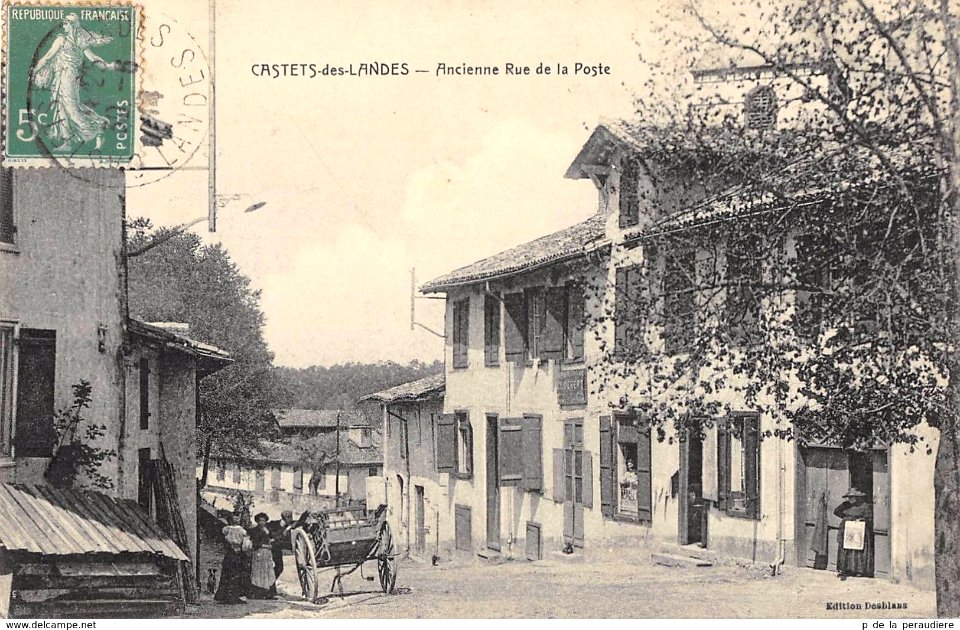 Castets (Landes) - rue de la Poste 2