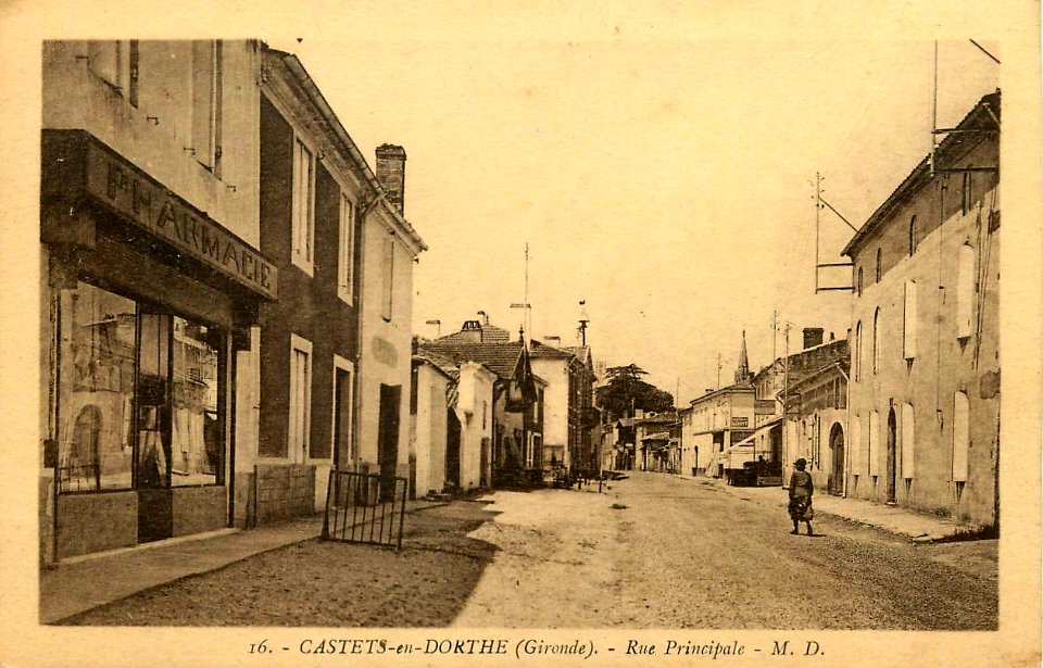 Castets-en-Dorthe - rue principale 1
