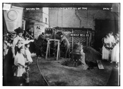 Casting the Suffrage Liberty Bell at Troy LCCN2014698748 photo
