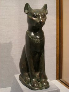 Cat, Eyptian Saite (663-525 BC), bronze - Worcester Art Museum - IMG 7541 photo