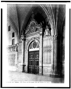 Catedral de Toledo. Puerta del Berruguete. Paso del claustro à la catedral LCCN94511768
