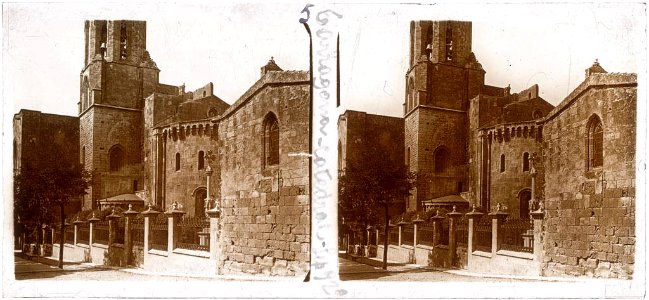 Catedral de Tarragona vista des d'un lateral photo