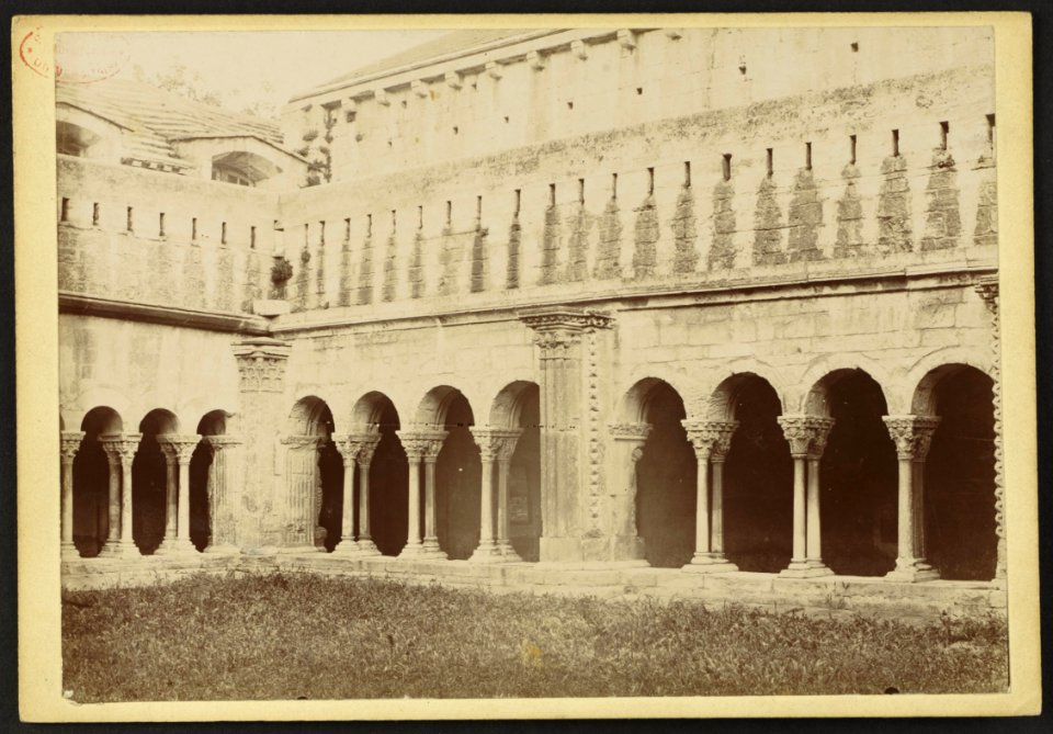 Cathédrale Saint-Trophime d'Arles - J-A Brutails - Université Bordeaux Montaigne - 1345