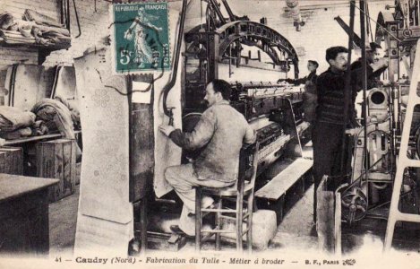 Caudry - Fabrication du tulle, Métier à broder