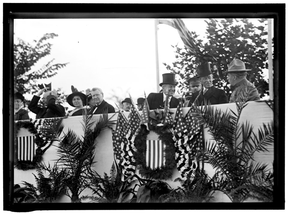 CAVALRY REVIEW BY PRESIDENT WILSON. IN REVIEWING STAND- SEC. WILSON; GARRISON; PRESIDENT WILSON; GENERAL WOOD LCCN2016864955