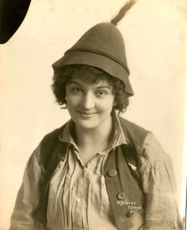 Grand opera singer Marie Cavan (SAYRE 20407)