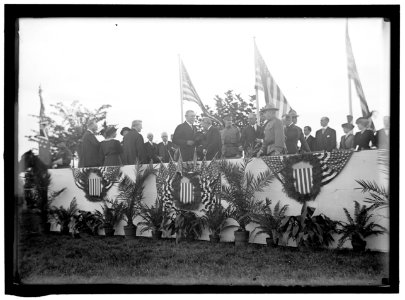 CAVALRY REVIEW BY PRESIDENT WILSON. SEEN IN STAND- PRESIDENT WILSON; GENERAL WOOD; COL. HARTS; DR. GRAYSON; GARRISON LCCN2016864958