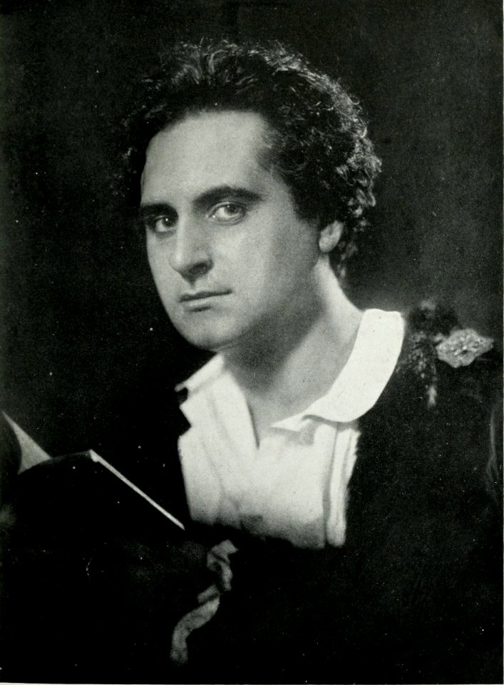 Cavendish Morton as Hamlet (2)