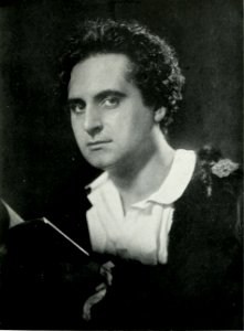 Cavendish Morton as Hamlet (2)