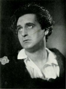 Cavendish Morton as Hamlet (1)
