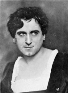 Cavendish Morton as Romeo