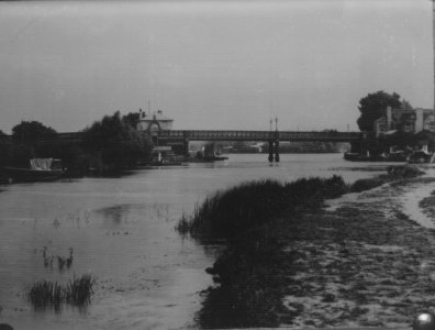Caversham Bridge, c. 1900 photo