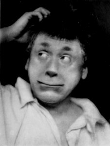 Cavendish Morton as Bottom the Weaver