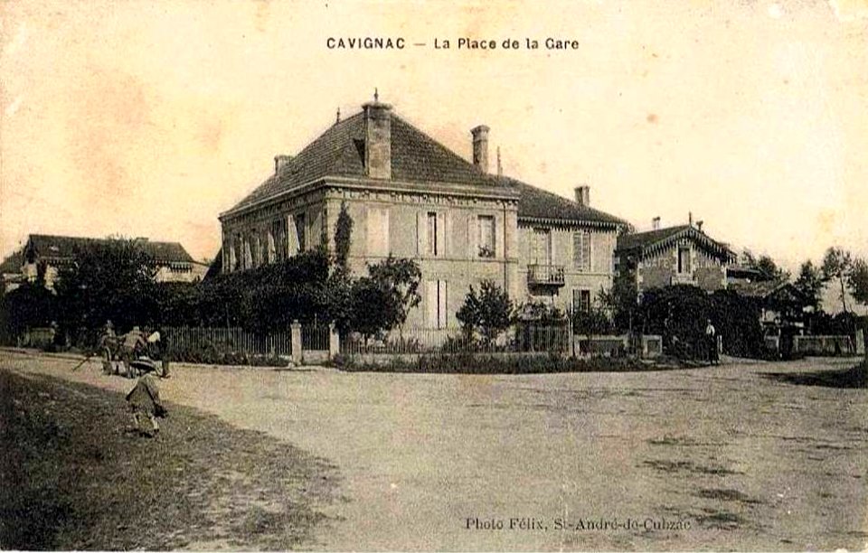 Cavignac - place de la gare 1