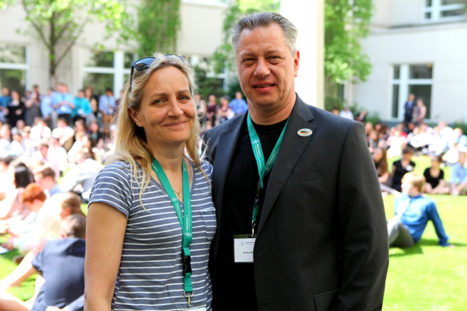 CBYX host parents (34627379491)
