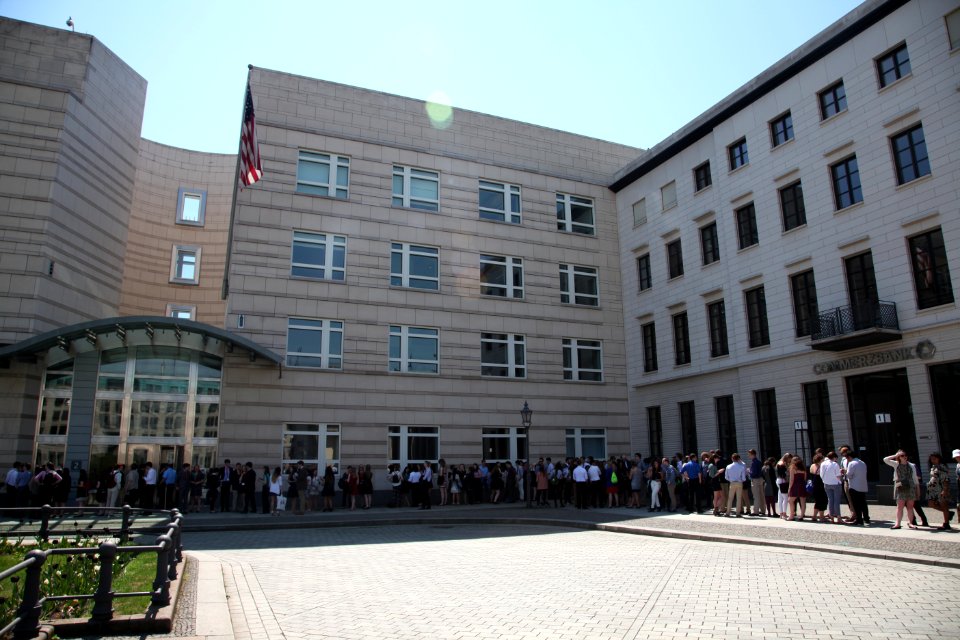 CBYX participants at the U.S Embassy Berlin (34822025905)