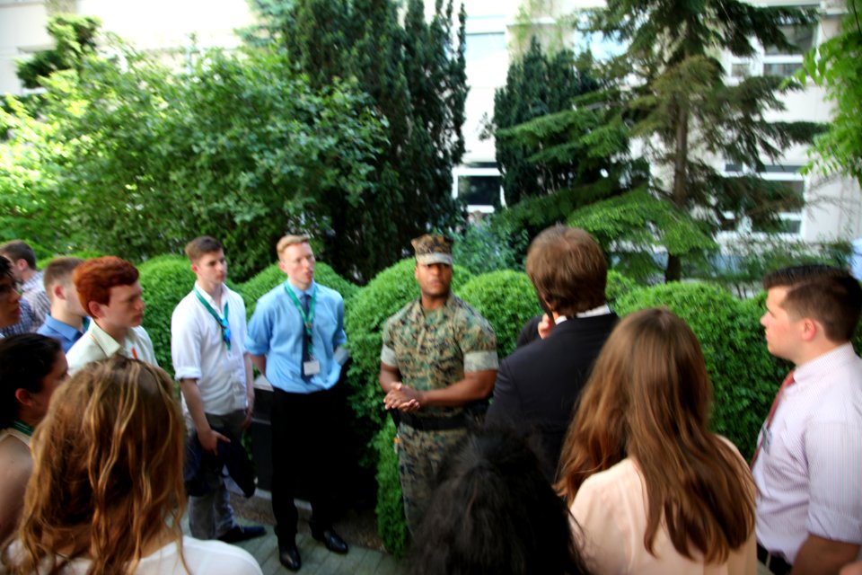 CBYX participants talk to Marine (33978668104)