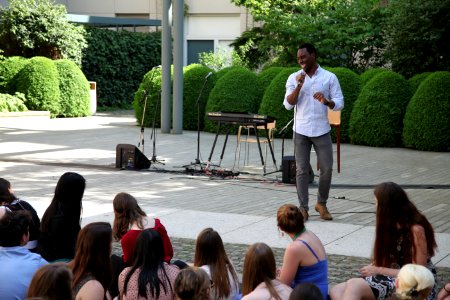 CBYX participant performs poetry slam at Berlin Day 2017 (34012060463)