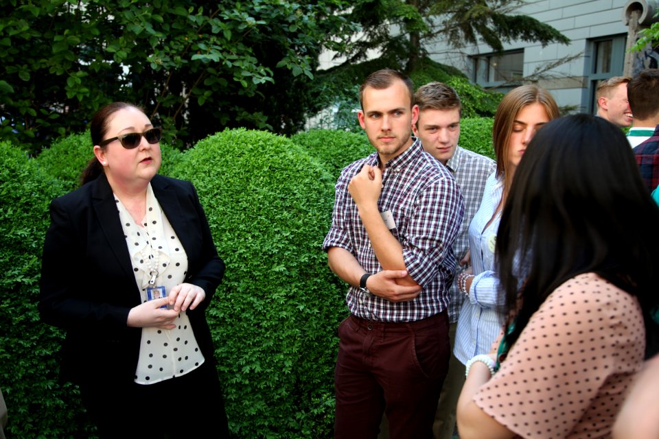 CBYX participants talk to foreign service officers (34012067503)