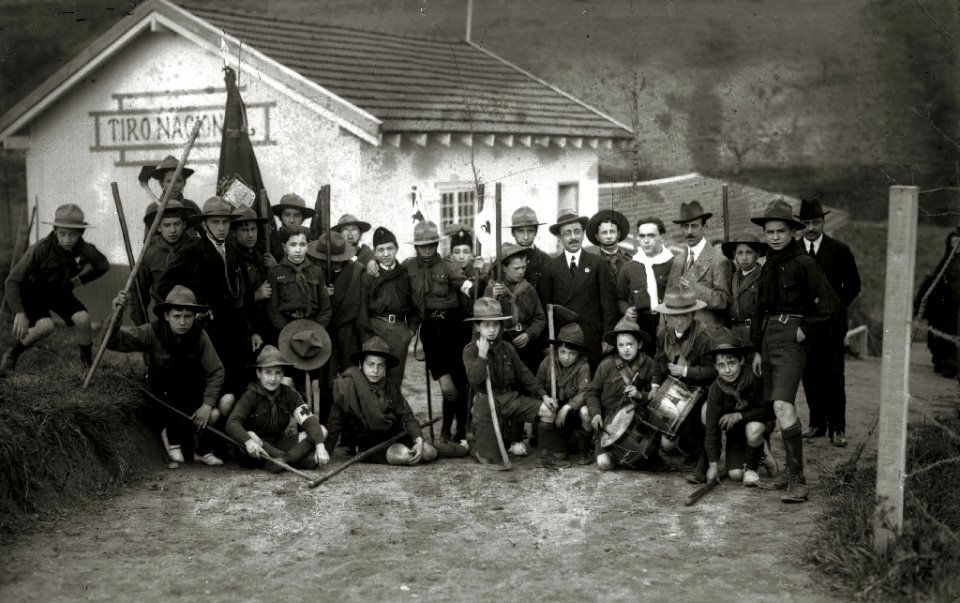 Celebración de la Fiesta del Árbol de los Exploradores Donostiarras (5 de 5) - Fondo Car-Kutxa Fototeka