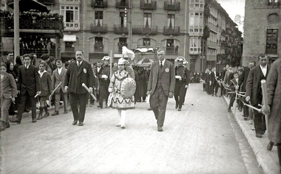 Celebración de la procesión de Semana Santa en la localidad Tolosa (4 de 4) - Fondo Car-Kutxa Fototeka