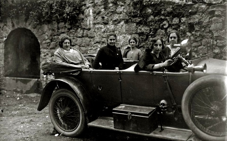 Celebración de la subida a Arantzazu (8 de 15) - Fondo Car-Kutxa Fototeka
