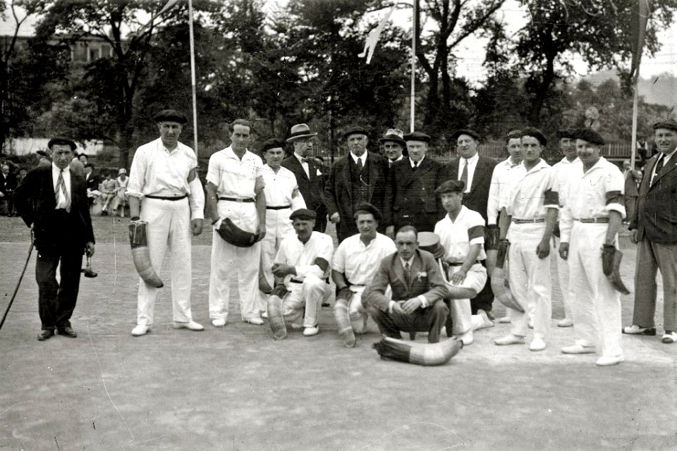 Celebración de un partido de rebote en el frontón Maitena de Atotxa (2 de 4) - Fondo Car-Kutxa Fototeka