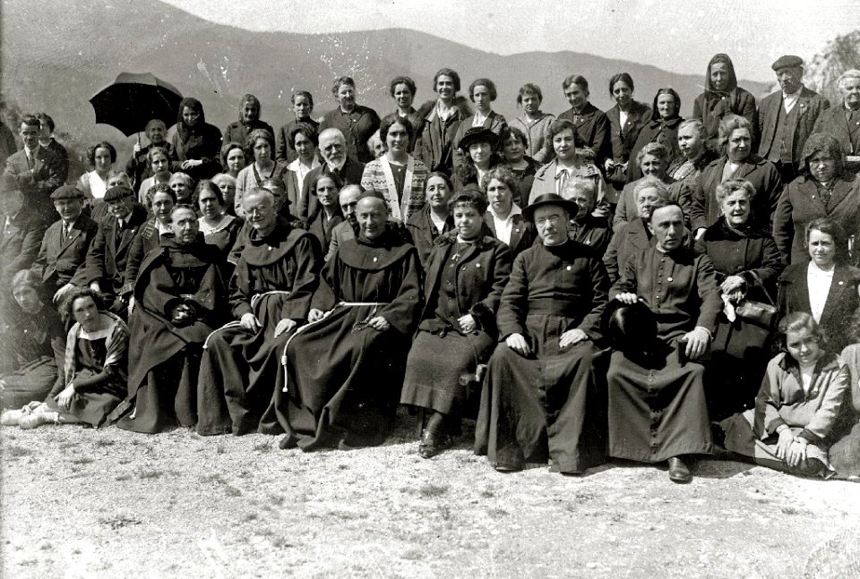Celebración de una romería a Arantzazu (2 de 30) - Fondo Car-Kutxa Fototeka